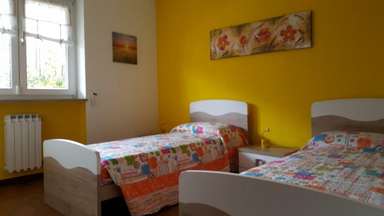 La Betulla Appartamento Confortevole Wifi E Parking Free Aosta Bagian luar foto