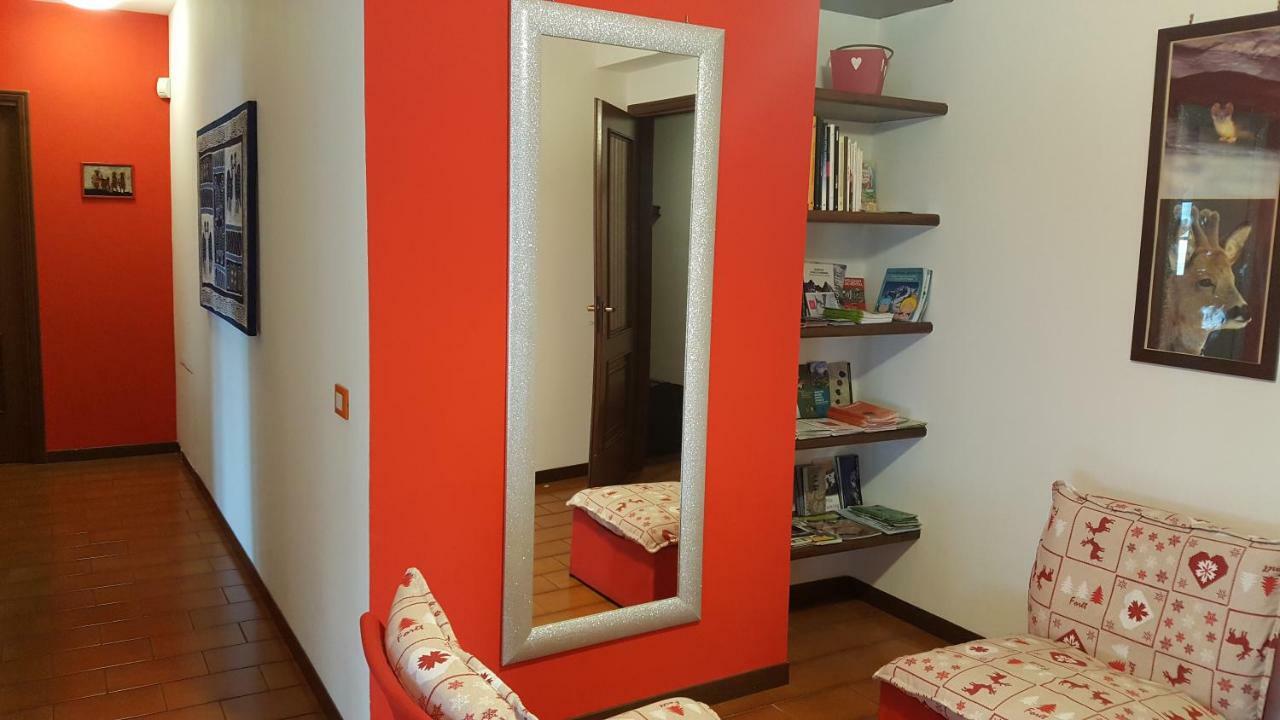 La Betulla Appartamento Confortevole Wifi E Parking Free Aosta Bagian luar foto