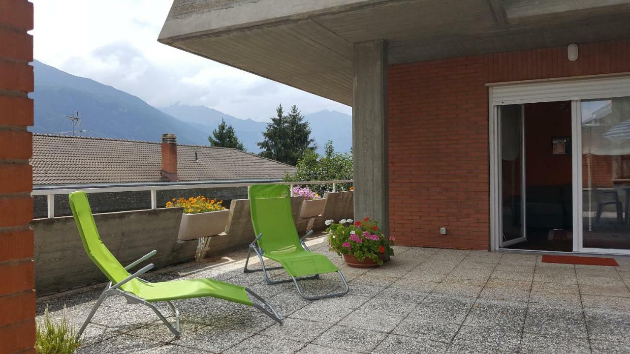 La Betulla Appartamento Confortevole Wifi E Parking Free Aosta Bagian luar foto